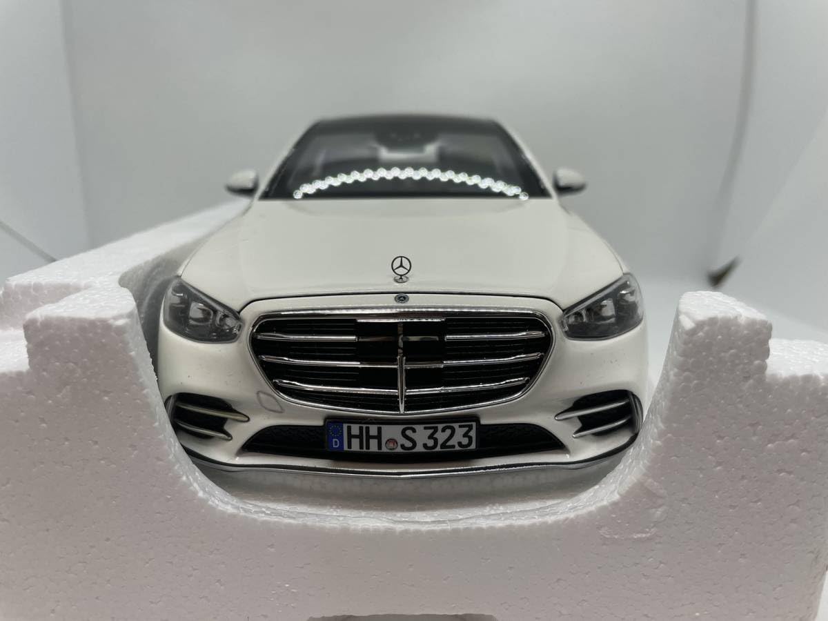 1/18 メルセデスベンツ Sクラス AMG Line V223 シルバー 1/18 メルセデスベンツ Sクラス AMG Line V223 シルバー